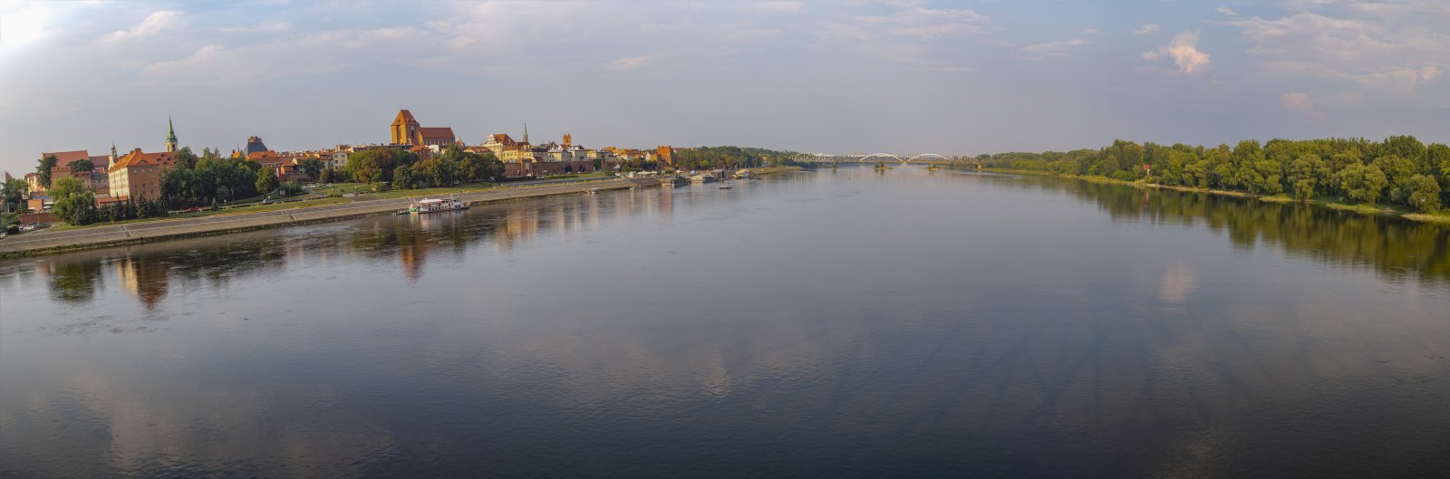 Wisła w Warszawie – spacer wzdłuż rzeki i odkrywanie jej sekretów 5 from bridge torun panoramic view 2024 05 30 20 01 23 utc